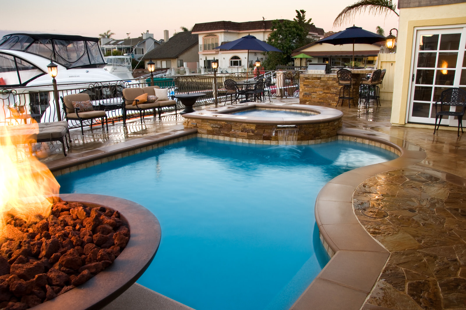 Glamorous small swimming pool