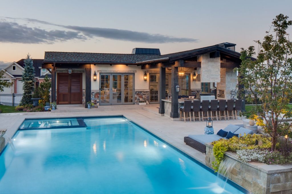 House with a beautiful pool